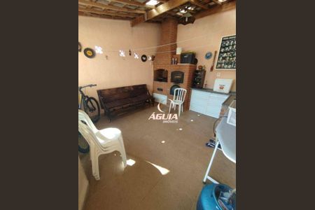 35_photo/94ce42d6cf.5e40540ec398f9b3-ATLAS-6c72ee67-ab70-4f5b-ad29-dc7dd8e2f8e0.jpg de casa à venda com 3 quartos, 245m² em Campestre, Santo André