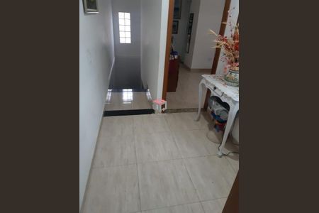 3_photo/94ce42dd0d.f7e81ba1849dc159-ATLAS-c92f79d0-0d50-4ced-a8a2-4bcb727aa6dc.jpg de casa à venda com 4 quartos, 250m² em Vila Guiomar, Santo André