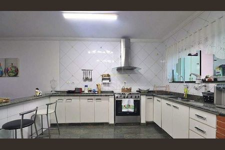 8_photo/94ce42de8d.598c66e7e5047e83-ATLAS-1aeff38f-8111-419d-a273-36a4f36a6f02.jpg de casa para alugar com 3 quartos, 280m² em Santa Maria, Santo André