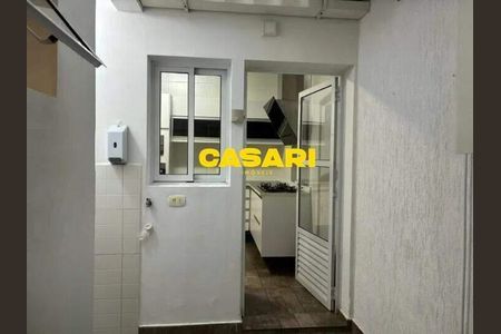 5_photo/94ce42e7c9.007d8801227075bf-ATLAS-1e46cff6-a25d-4aac-a40b-46aadda6909d.jpg de casa para alugar com 3 quartos, 200m² em Vila Guiomar, Santo André
