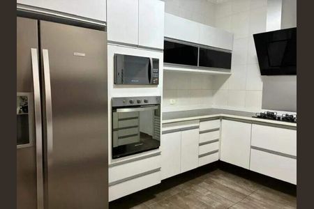 9_photo/94ce42e7c9.007d8801227075bf-ATLAS-33a518f5-11f5-4858-9f8e-e77eb4acc793.jpg de casa para alugar com 3 quartos, 200m² em Vila Guiomar, Santo André