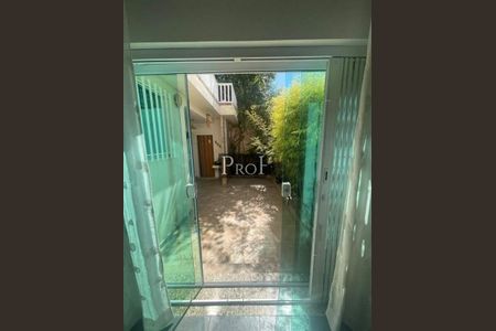 4_photo/94ce42eac3.ceff8192393c33de-ATLAS-4a3c7bd7-6ec8-4a33-b269-a5f81b2e84fd.jpg de casa à venda com 3 quartos, 140m² em Jardim, Santo André