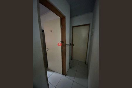 4_photo/94ce4324c5.8a706a3c1c8a5b40-ATLAS-c175dafe-30f3-4f4e-aaf8-3697aced18b7.jpg de casa à venda com 1 quarto, 150m² em Vila Palmares, Santo André