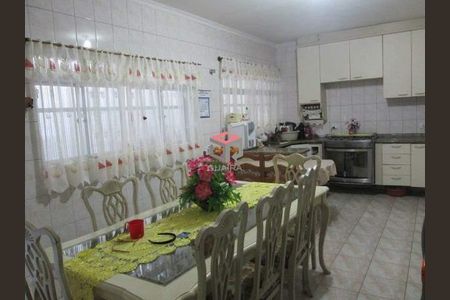 4_photo/94ce4325d5.ae6c0d4ae2e822c2-ATLAS-3edbe3ac-395d-4b3c-9a9a-5a0ebf0c2cfa.jpg de casa à venda com 6 quartos, 275m² em Vila Palmares, Santo André