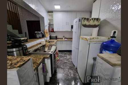 11_photo/94ce4328a5.ceff8192393c33de-ATLAS-8cb73f7a-c3de-42ce-aae7-30510ced4d11.jpg de casa à venda com 4 quartos, 210m² em Vila Palmares, São Caetano do Sul