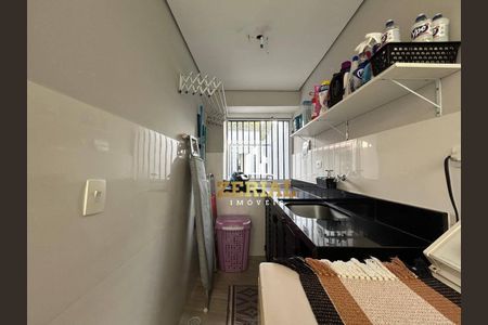 6_photo/94ce4334c1.d1ae08f062ab4888-ATLAS-ca58d814-8c8a-4d7d-9d0c-1fc0d0035af5.jpg de casa à venda com 3 quartos, 187m² em Nova Gerti, São Caetano do Sul