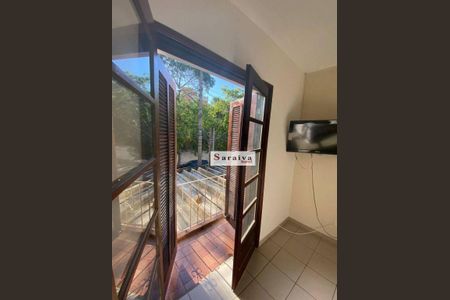 34_photo/94ce433bb5.61df383ebc62b81a-ATLAS-03ce4ed6-bc75-41ef-b34f-b6ef3f3424ee.jpg de casa à venda com 4 quartos, 172m² em Vila Camargo, São Bernardo do Campo