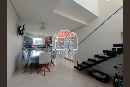 11_photo/94ce434bb3.e100dba37721dde7-ATLAS-5d6e4be2-95db-45a7-9c00-67a63003fb9d.jpg de casa à venda com 2 quartos, 180m² em Jardim Sao Caetano, São Caetano do Sul