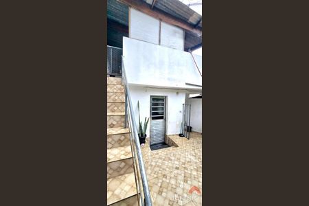 5_photo/94ce536005.e1d2c46bde3eb79c-ATLAS-d8b8dd43-a400-4f6c-a687-80ec0be7aa4f.jpg de casa à venda com 2 quartos, 172m² em Jardim Estela, Embu das Artes