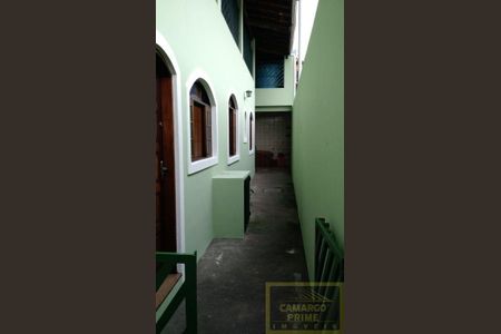 5_photo/94ce5378f7.74a96c0b2c4b8c29-ATLAS-8265f6ed-0b4f-4183-85f4-19a6524e0825.jpg de casa à venda com 3 quartos, 25m² em Jardim Mitsutani, São Paulo