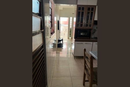 8_photo/94ce537c33.2f15d505e37c7ac5-ATLAS-8109c859-e68d-49f9-8c61-54b36ed60ff9.jpg de casa à venda com 3 quartos, 80m² em Jardim Suina, Taboão da Serra