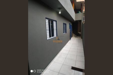 7_photo/94ce537dc9.05acccb2dbb53537-ATLAS-512d96c8-6a81-42a2-b9a3-a6ec82455e6b.jpg de casa à venda com 9 quartos, 300m² em Jardim Suina, Taboão da Serra