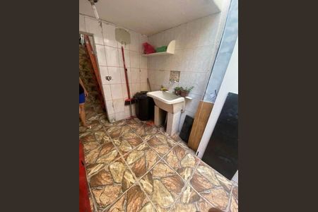 5_photo/94ce537de1.2f15d505e37c7ac5-ATLAS-0f43d0f3-0e64-46fa-baed-4907ae6fe714.jpg de casa à venda com 3 quartos, m² em Jardim Suina, Taboão da Serra