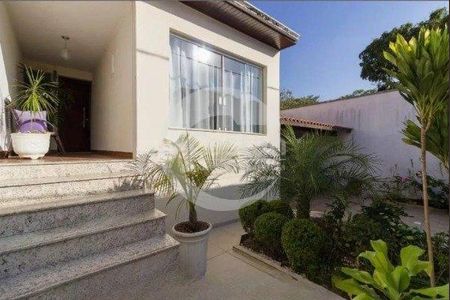 40_photo/94ce537ee1.04c16ff0d284adb7-ATLAS-ea60c23e-5108-4077-b45d-899c3f2d66b7.jpg de casa à venda com 3 quartos, 250m² em Pirajussara, Taboão da Serra