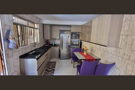 9_photo/94ce5387c1.37cb06cf9857ae2b-ATLAS-291e97f0-e3d2-431f-8d37-1c796be762a3.jpg de casa à venda com 3 quartos, 200m² em Jardim Elizabeth, São Paulo