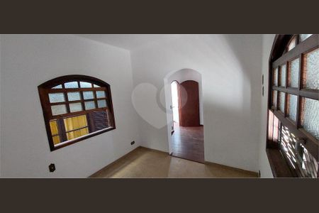 9_photo/94ce53b46d.561dcad3d0cedf12-ATLAS-3abf32e4-e3f9-420b-8106-66ebe1640be9.jpg de casa para alugar com 4 quartos, 300m² em Capão Redondo, São Paulo