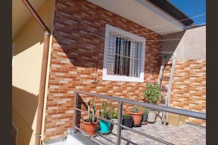 4_photo/94ce540d37.3d9b5b6be2e7aa18-ATLAS-3cce5102-1856-4f6c-851d-7dc896f07c70.jpg de casa à venda com 4 quartos, 145m² em Jardim Campo Limpo, São Paulo