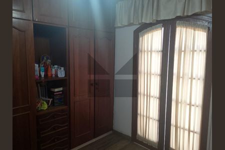 4_photo/94ce540d3f.c54b499e30a4c429-ATLAS-2ba2677d-e4f9-4dde-a3e7-5a2d7f49cc09.jpg de casa à venda com 3 quartos, 170m² em Jardim Campo Limpo, São Paulo