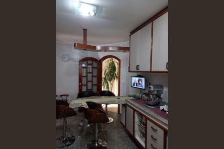 4_photo/94ce540f3f.7a37549eceeba21f-ATLAS-799b0f8a-26c0-42cd-ac82-de0d1a2fda28.jpg de casa à venda com 4 quartos, 329m² em Jardim Roni, São Paulo