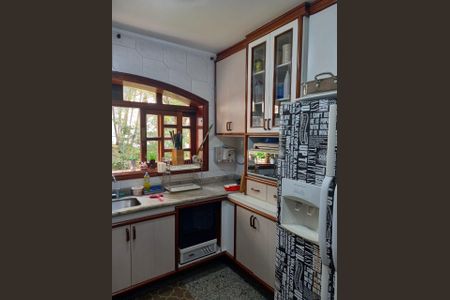 8_photo/94ce540f3f.7a37549eceeba21f-ATLAS-aeb476f4-36dd-458a-b093-76cdd0e87d5e.jpg de casa à venda com 4 quartos, 329m² em Jardim Roni, São Paulo