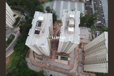 7_photo/94ce5412b3.3dea3cab82053bf3-ATLAS-68f8806b-7806-4e8e-8e1e-4f6174613796.jpg de apartamento para alugar com 2 quartos, 48m² em Jardim Henriqueta, Taboão da Serra