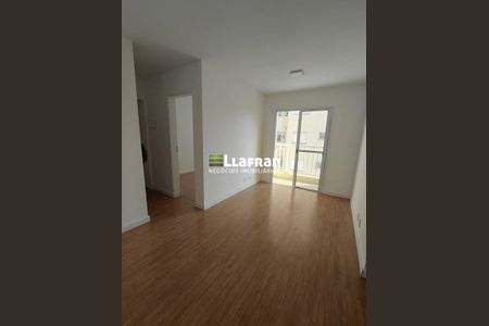 11_photo/94ce5412b3.3dea3cab82053bf3-ATLAS-7f3fc2cc-15a9-464f-b206-646ab2ebb3c6.jpg de apartamento para alugar com 2 quartos, 48m² em Jardim Henriqueta, Taboão da Serra