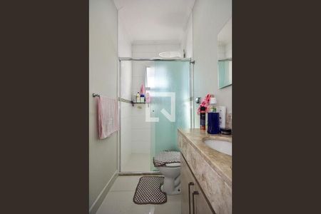 47_photo/94ce5413f9.4bd2615f33144f40-ATLAS-b2e58e3f-fe2a-4868-9f4e-6a3d4fc3be49.jpg de casa à venda com 2 quartos, 110m² em Jardim Tres Irmaos, Taboão da Serra