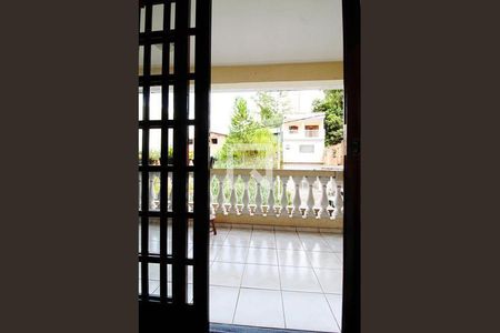 6_photo/94ce54157d.527d2e055a247cfd-ATLAS-2b59a4ee-1cab-4c02-9734-225e9a4a2d46.jpg de casa à venda com 2 quartos, 150m² em Jardim Maria Rosa, Taboão da Serra