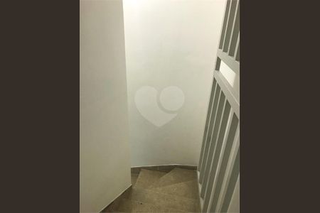 11_photo/94ce5418ef.0176ad22bcbf6d3f-ATLAS-4e01eaa2-3a3e-4708-9be1-a7754dc496b9.jpg de casa para alugar com 2 quartos, 201m² em Jardim da Gloria, Taboão da Serra