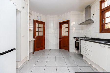 3_photo/94ce541bdf.6b2453e70642c87c-ATLAS-2f393b2d-8cfa-4db3-b2f5-5e82a38d88e7.jpg de casa de condomínio à venda com 5 quartos, 425m² em Super Quadra Morumbi, São Paulo