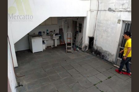 9_photo/94ce5422f3.eb7ee1c62e8591fd-ATLAS-2532f3c6-e381-4784-81c3-07c044bbc906.jpg de casa para alugar com 4 quartos, 250m² em Parque Santos Dumont, Taboão da Serra