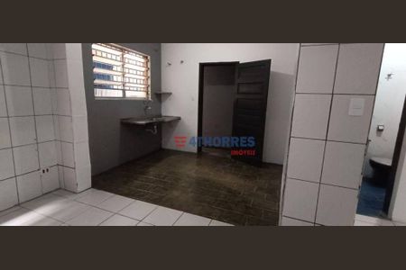 8_photo/94ce542307.1c6cc54bd65e10e8-ATLAS-4225c395-1131-448f-9e43-9b2d9b8aae9e.jpg de casa para alugar com 2 quartos, 150m² em Parque Santos Dumont, Taboão da Serra