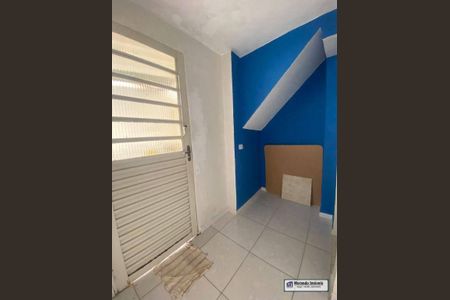 5_photo/94ce542319.8ca146e4695ff152-ATLAS-1cd43304-2cb9-45b5-becf-5a07ee017bb7.jpg de casa para alugar com 2 quartos, 80m² em Parque Santos Dumont, Taboão da Serra