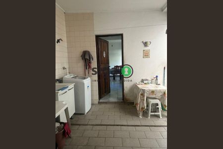 14_photo/94ce542361.49d655132eb04021-ATLAS-ceee73f3-151a-42f8-b708-6281eaf4b038.jpg de casa à venda com 3 quartos, 162m² em Jardim Kuabara, Taboão da Serra
