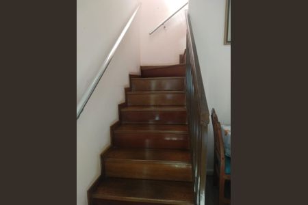 4_photo/94ce5424f9.04f4efb4ec0e2ec3-ATLAS-0f3d741f-61e3-490b-b5fe-83125fbba42f.jpg de casa à venda com 3 quartos, 105m² em Jardim Kuabara, Taboão da Serra