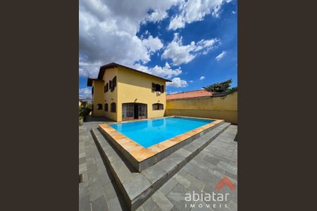 87_photo/94ce5430ef.6bc6d6e3d41508d6-ATLAS-a33bf821-ca97-44f5-b93e-8e9c6cbd4352.jpg de casa à venda com 5 quartos, 280m² em Parque Assuncao, Taboão da Serra