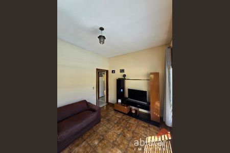 27_photo/94ce5430ef.6bc6d6e3d41508d6-ATLAS-e8cdfe2b-4105-4cbf-9e01-385091351463.jpg de casa à venda com 5 quartos, 280m² em Parque Assuncao, Taboão da Serra