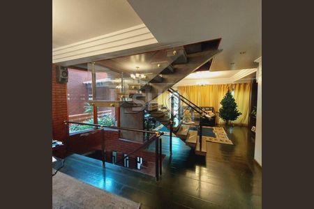 14_photo/94ce54368d.72f38772c60cc7a0-ATLAS-7675e245-e31f-415b-a083-8307bc88d2be.jpg de casa à venda com 5 quartos, 418m² em Jardim Ouro Preto, Taboão da Serra