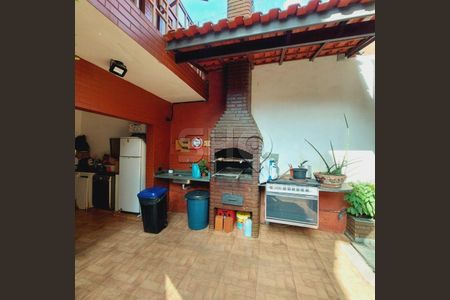 8_photo/94ce54368d.72f38772c60cc7a0-ATLAS-94ed3d9a-149e-4bec-98ca-baf0df121c60.jpg de casa à venda com 5 quartos, 418m² em Jardim Ouro Preto, Taboão da Serra