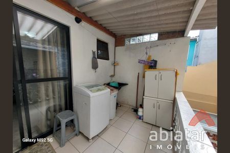 11_photo/94ce5436b3.b88c9f23dde11cca-ATLAS-2f591368-c716-4786-afd3-17aa9937a2e2.jpg de casa à venda com 2 quartos, 167m² em Jardim Ouro Preto, Taboão da Serra