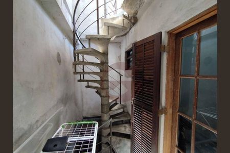 4_photo/94ce5437d3.7a37549eceeba21f-ATLAS-28bfa3fd-9a1a-46ea-8b70-d41546229cd5.jpg de casa à venda com 3 quartos, 100m² em Jardim Monte Alegre, Taboão da Serra