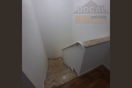 11_photo/94ce543a5d.f14d7a494a64fc38-ATLAS-1e88a0cb-d0fc-44a2-a5d2-b2ad946ee618.jpg de casa para alugar com 3 quartos, 112m² em Parque Assuncao, Taboão da Serra