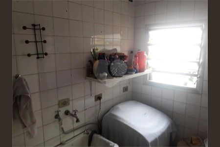 9_photo/94ce543da1.cba9474eaf1c4fd4-ATLAS-ee356fac-313f-4ba5-82e6-ac90266bf122.jpg de casa à venda com 6 quartos, 239m² em Jardim Maria Rosa, Taboão da Serra