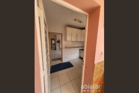 3_photo/94ce544301.05acccb2dbb53537-ATLAS-094cb1fb-58ad-4e44-9e28-5068b24edbcf.jpg de casa à venda com 3 quartos, 179m² em Jardim Pedro Goncalves, Taboão da Serra