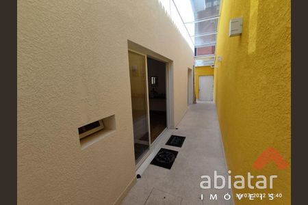 4_photo/94ce5443a1.dc8bbd111761e841-ATLAS-6b405aed-849b-4b74-bee2-db6dc4ec6169.jpg de casa à venda com 3 quartos, 220m² em Jardim Pedro Goncalves, Taboão da Serra