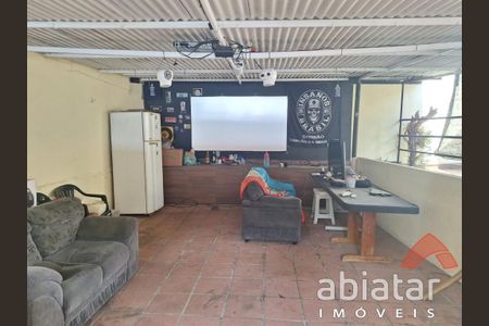 3_photo/94ce5443d7.ad4ed2adfbeffef0-ATLAS-17a54611-0125-4a0f-ab9b-8ec4e9e3dae1.jpg de casa à venda com 6 quartos, m² em Jardim Sao Miguel, Taboão da Serra