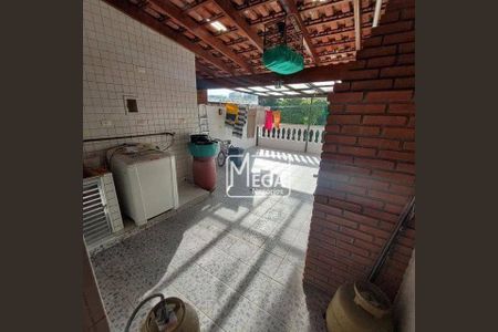 4_photo/94ce5449d1.cde5af1f2a6004aa-ATLAS-6e98cfd3-753d-4d06-82eb-d632e8832e5c.jpg de casa à venda com 5 quartos, 180m² em Jardim Monte Alegre, Taboão da Serra