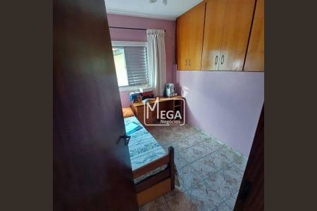 6_photo/94ce5449d1.cde5af1f2a6004aa-ATLAS-e4160a45-fb4d-42be-a163-c80e7fc699b6.jpg de casa à venda com 5 quartos, 180m² em Jardim Monte Alegre, Taboão da Serra