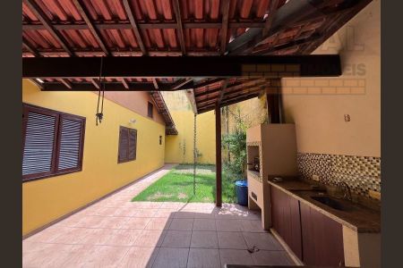 9_photo/94ce54502b.c696d6dfecea6f1c-ATLAS-2ebb1c2f-6cd0-4853-bf31-4e381a0e7c25.jpg de casa para alugar com 4 quartos, 260m² em Parque Monte Alegre, Taboão da Serra