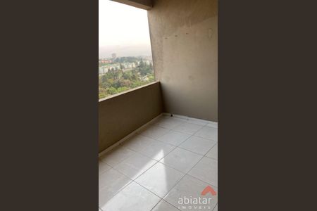 6_photo/94ce5459a9.3c20d05746a6d1b7-ATLAS-1daafdc0-c85d-439e-92df-16af3fbb357f.jpg de casa à venda com 3 quartos, m² em Jardim Mirna, Taboão da Serra